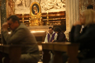 Il 20 e 21 marzo. "24 ore per il Signore": silenzio, contemplazione e adorazione Il 20 e 21 marzo. "24 ore per il Signore": silenzio, contemplazione e adorazione