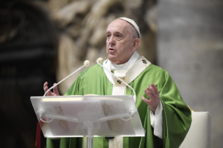 Pope at Mass on World Day of Poor: ‘The poor guarantee us eternal income’