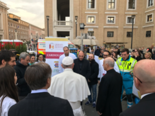 Pope Francis makes surprise visit field hospital in St. Peter's Square Pope Francis makes surprise visit field hospital in St. Peter's Square