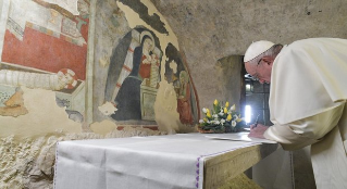 En el signo sencillo del pesebre se manifiesta el misterio de la fe