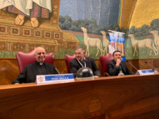 Arciv. Fisichella: il santuario è il luogo dell’accoglienza Arciv. Fisichella: il santuario è il luogo dell’accoglienza