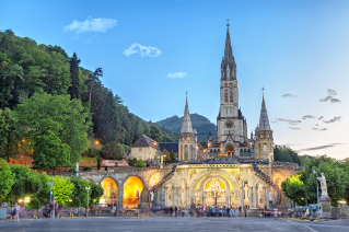 Pope names delegate to Lourdes for care of pilgrims Pope names delegate to Lourdes for care of pilgrims