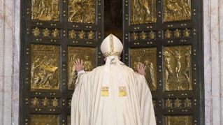Giubileo 2025, il Papa ne affida a Fisichella la preparazione