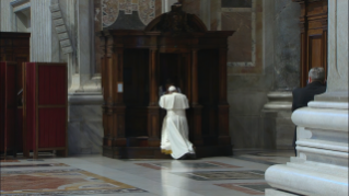 Papa alla Liturgia penitenziale: Confessione è passaggio da miseria a misericordia